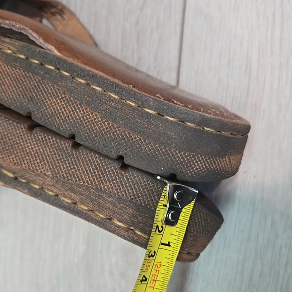 Born Women's Strappy Thong Sandals in Brown and Metallic Shoes Sz 10 - Picture 8 of 11